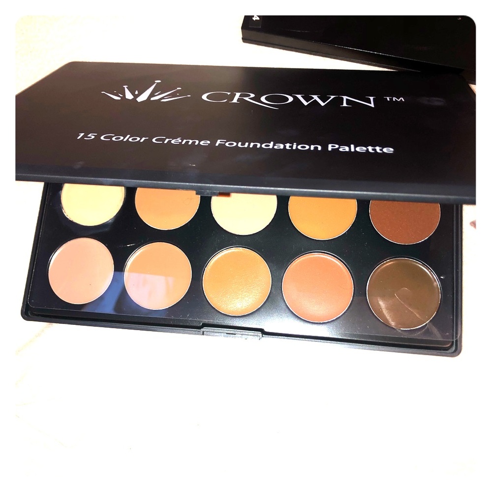 Crown Make up palette